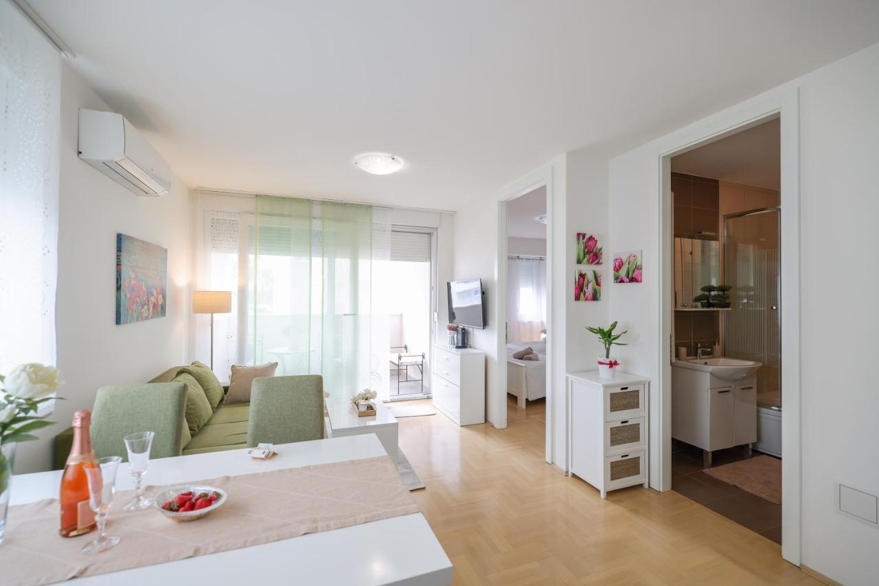 Cozy Niko Apartment - Private Parking And Balcony Zadar Buitenkant foto