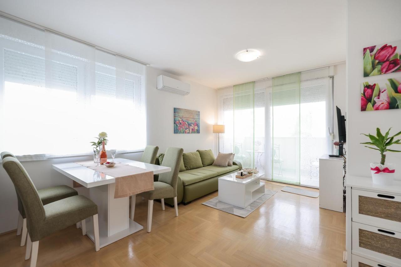 Cozy Niko Apartment - Private Parking And Balcony Zadar Buitenkant foto