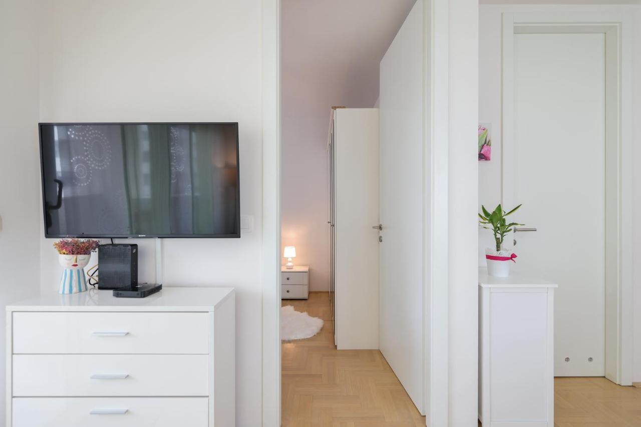 Cozy Niko Apartment - Private Parking And Balcony Zadar Buitenkant foto